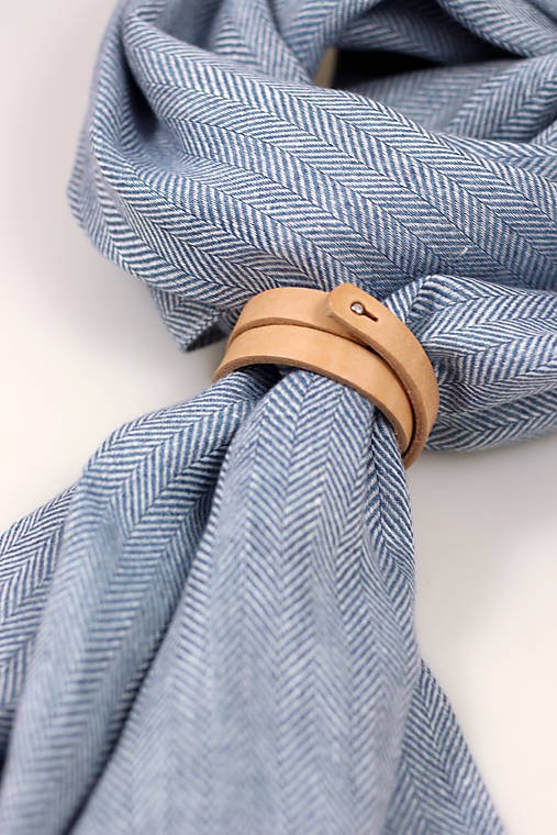 Elegantný pánsky šál z mäkkého hrejivého ľanu so vzorom "rybia kosť"