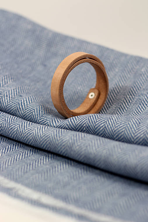 Elegantný pánsky šál z mäkkého hrejivého ľanu so vzorom "rybia kosť"