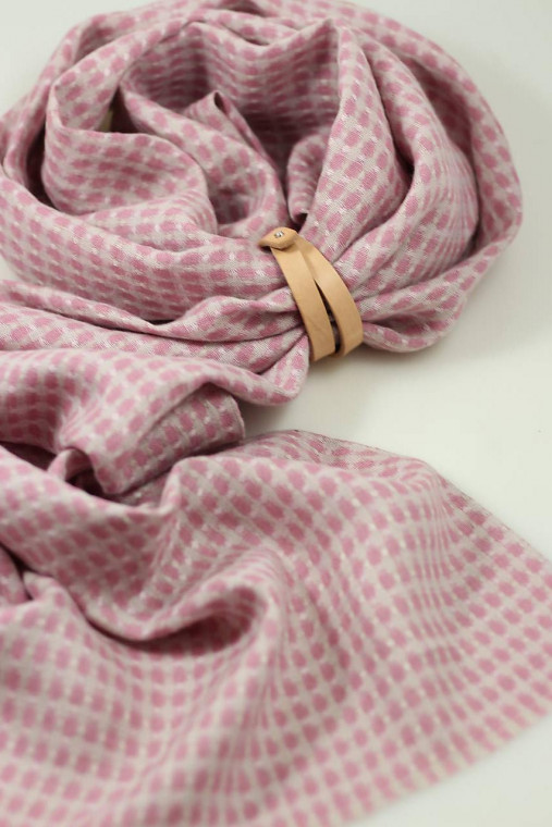 Jemná a hrejivá dámska šatka staroružovej farby zo 100% ľanu