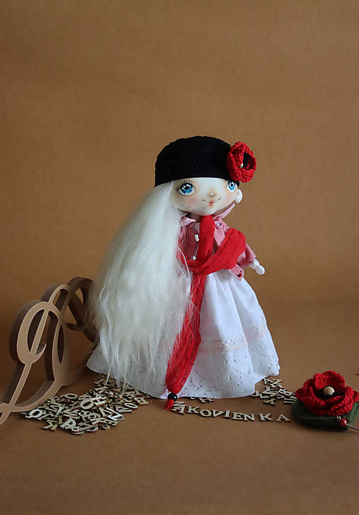 Hračky - Priateľky do kabelky. Textilná bábika Makovienka - 18020493_