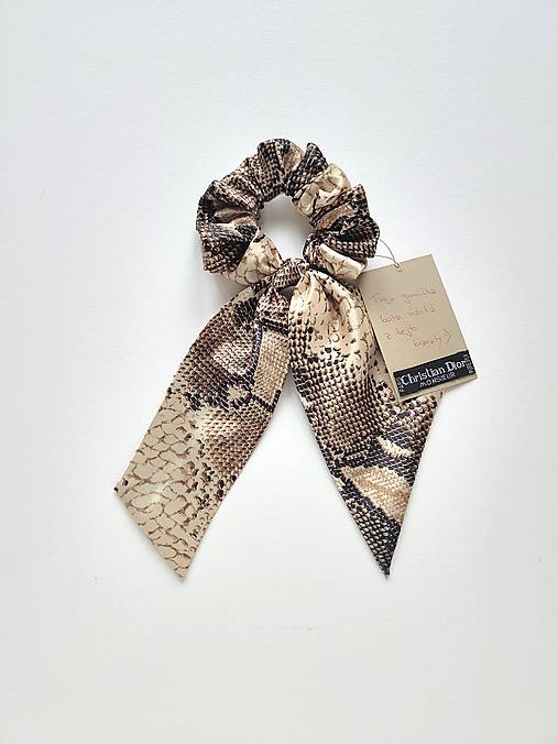 Maxi scrunchie hodvábna (Béžová s hadím vzorom)