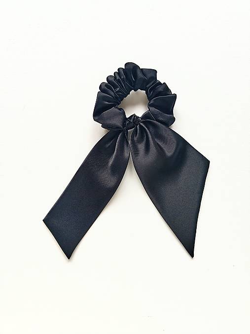 Maxi scrunchie asymetrická (Čierna lesklá)