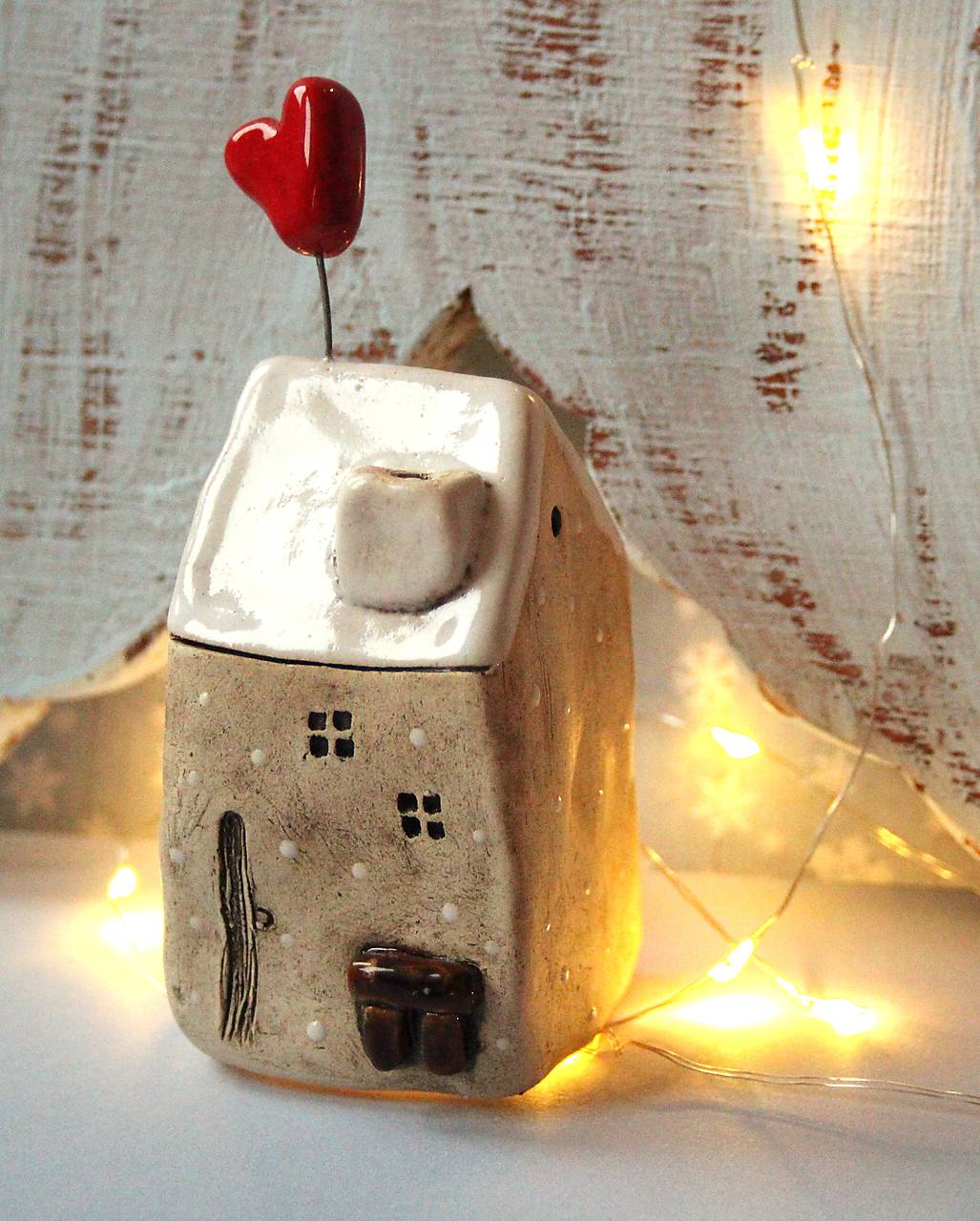 Keramický domček so srdiečkom