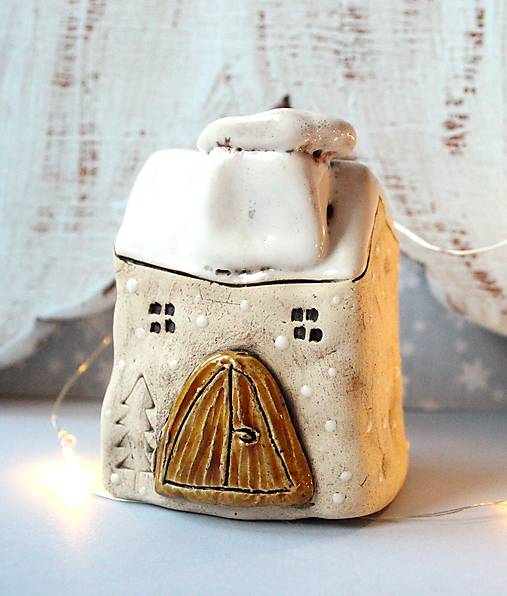 Keramický domček stromček