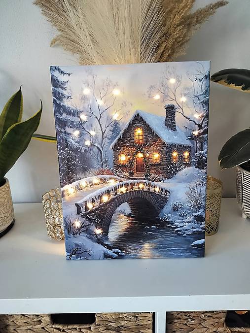Svietiaci vianočný obraz – domček v zime (40 × 30 cm)