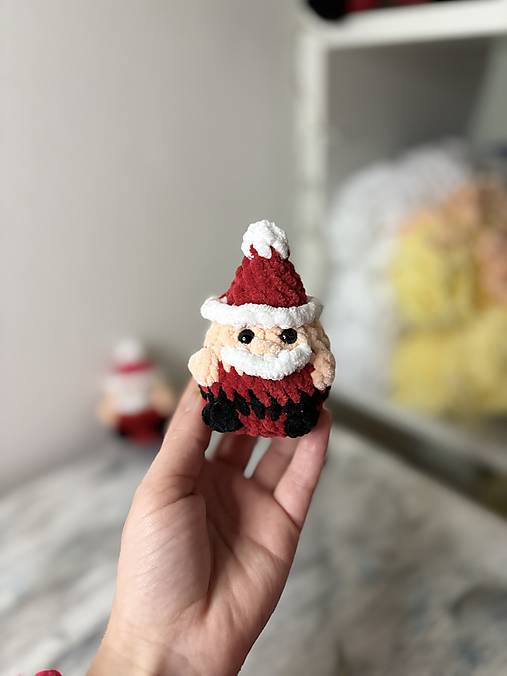 Hračky - Háčkovaný mini Mikuláš - 18026351_