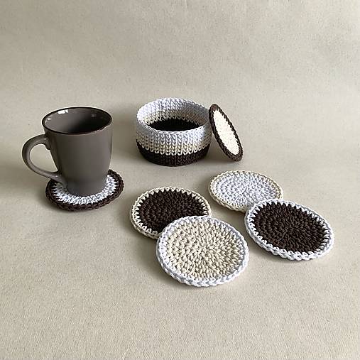 Príbory, varešky, pomôcky - Set: 6 trojfarebných podšálok / viac farebností (čoko / vanilka (s košíkom)) - 18027888_