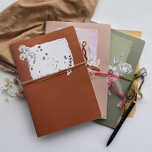 Papiernictvo - Zápisník s metalickým obalom A5 - 18028795_