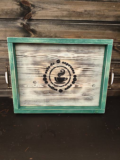 Drevená tácka zelená