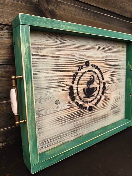 Drevená tácka zelená