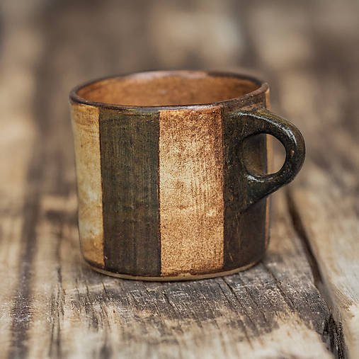 Nádoby - 83 Proužky Black & White - hrnek s mini ouškem - 18026850_