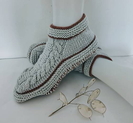 Ponožky, pančuchy, obuv - Dámske papuče 38/40 - 18029982_