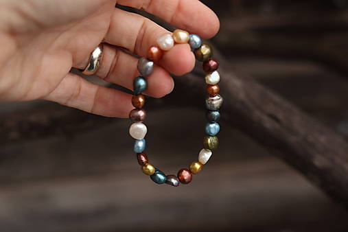 Perlový náramok mix