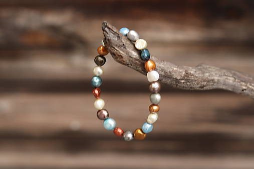 Perlový náramok mix