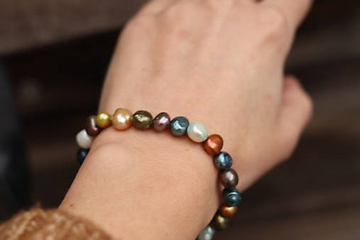 Perlový náramok mix