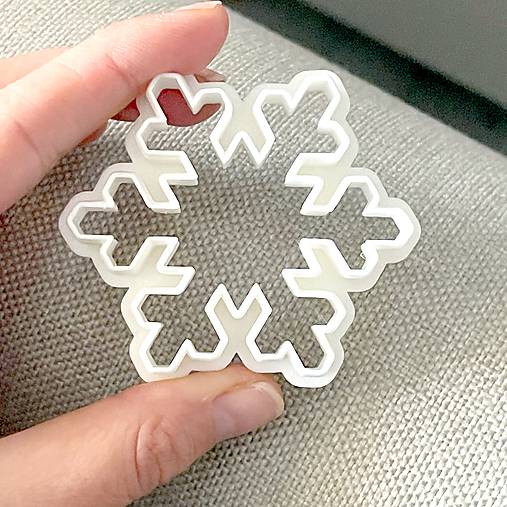 Príbory, varešky, pomôcky - Vykrajovačka snehová vločka / S049 (vzor č.1, 6cm) - 18029498_