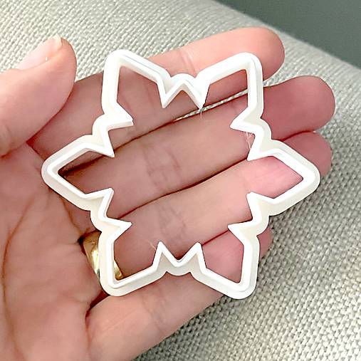 Príbory, varešky, pomôcky - Vykrajovačka snehová vločka / S049 (vzor č.3, 6cm) - 18029507_