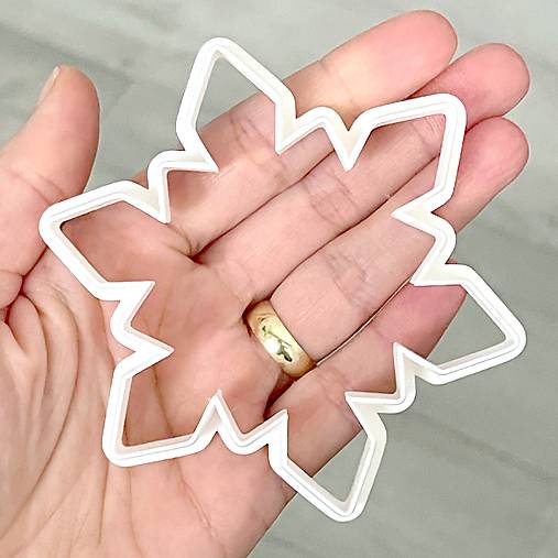 Príbory, varešky, pomôcky - Vykrajovačka snehová vločka / S049 (vzor č.3, 9cm) - 18029509_