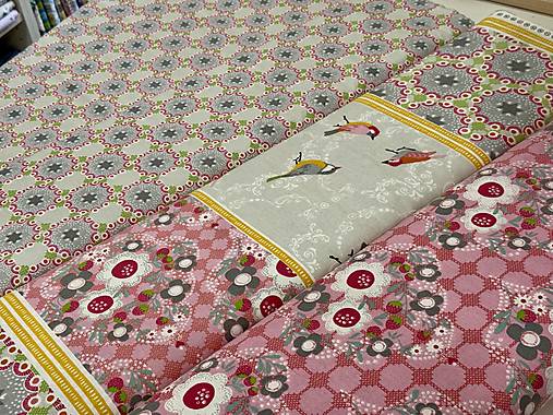 100% BAVLNA STOF FRANCÚZSKO / JAHODNÍK