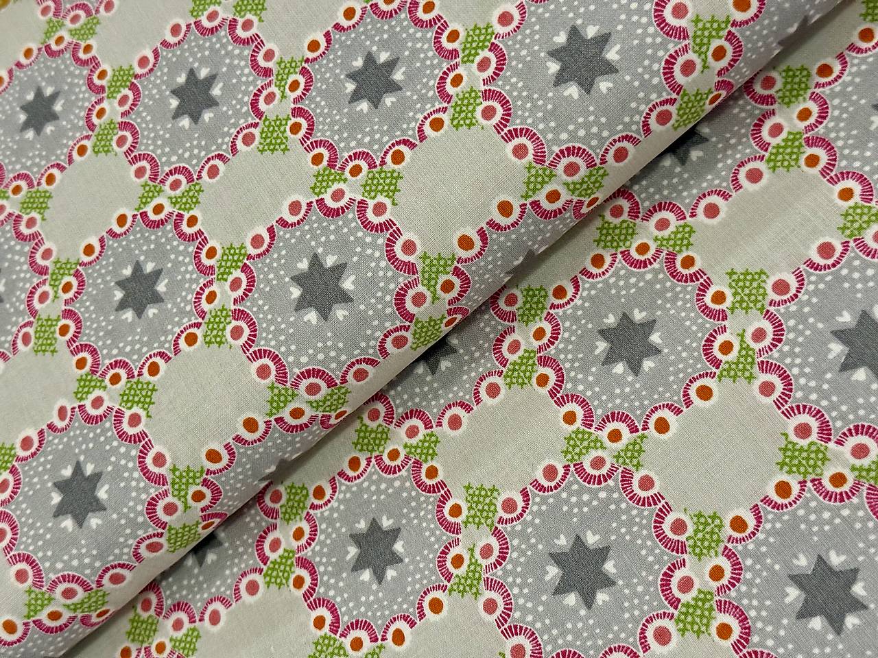 100% BAVLNA STOFFRANCUZSKO / HVIEZDY