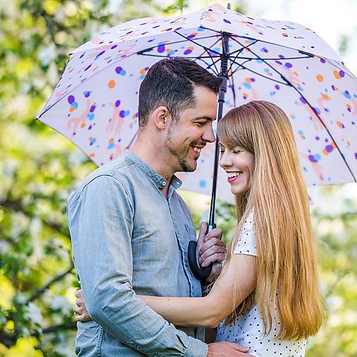 Dlhý dáždnik Milovanie v daždi