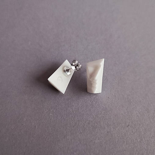 Porcelánové naušnice OnOn – biele