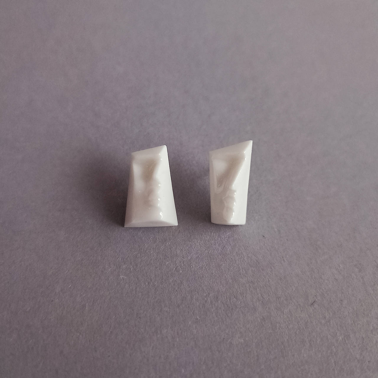 Porcelánové naušnice OnOn – biele