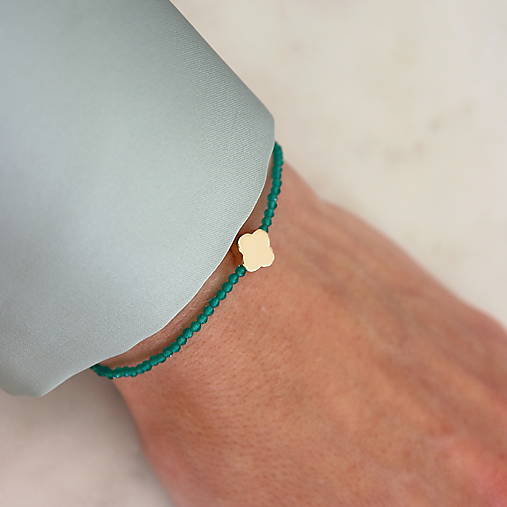 Náramky - Náramok zo zelených ónyxov s korálkami (gold filled) - 18034336_