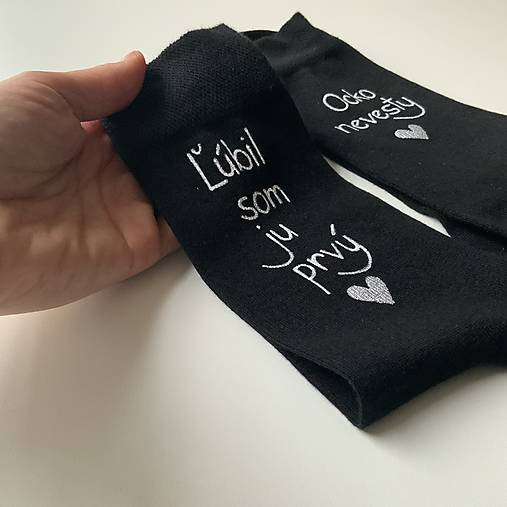 Maľované ponožky pre ocka nevesty (“Ľúbil som je prvý / Otec nevesty”)