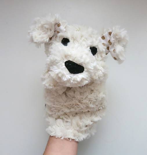 Maňuška psík chlpatý (Biely s bodkovými uškami)