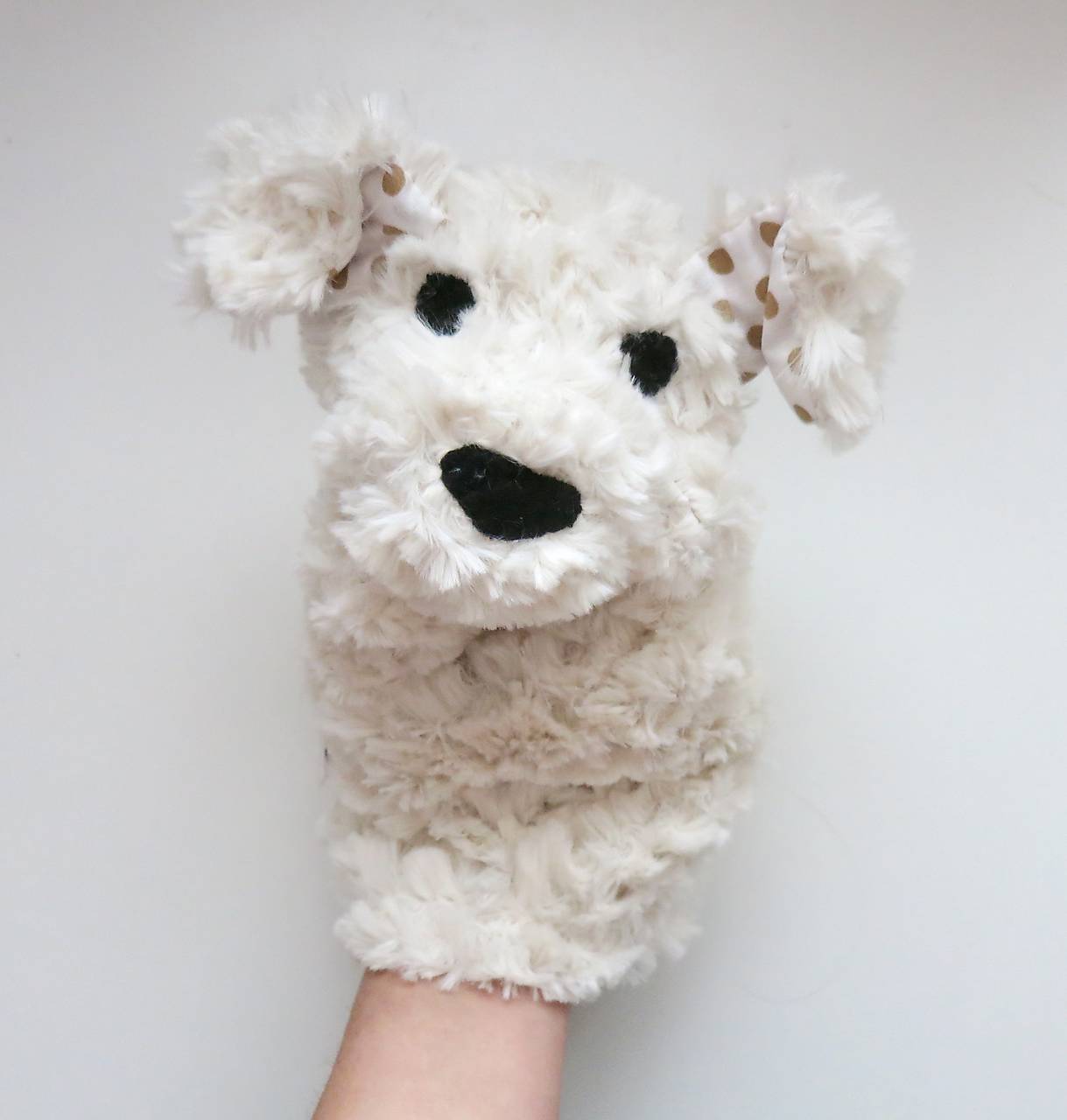 Maňuška psík chlpatý (Biely s bodkovými uškami)