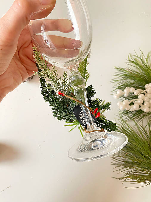 Ozdoby na poháre "mágia sviatočného lesa"