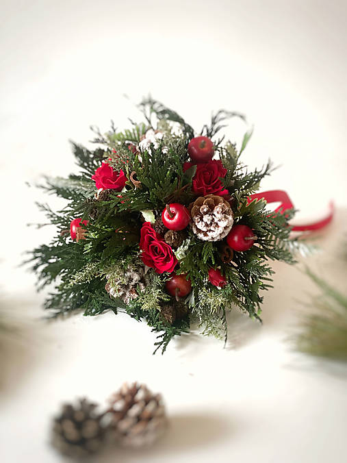 Kytička (svadobná alebo dekoračná) "mágia vianočného lesa"