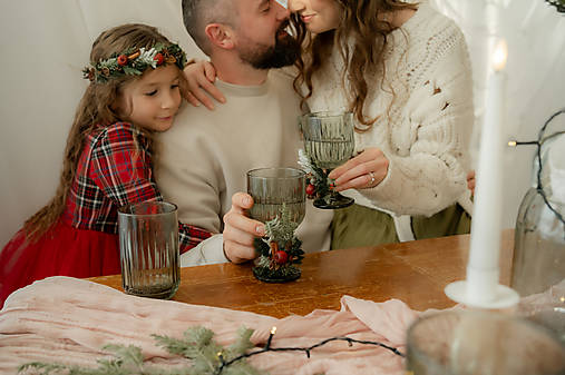 Ozdoby na poháre "mágia sviatočného lesa"