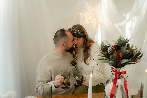 Kytička (svadobná alebo dekoračná) "mágia vianočného lesa"