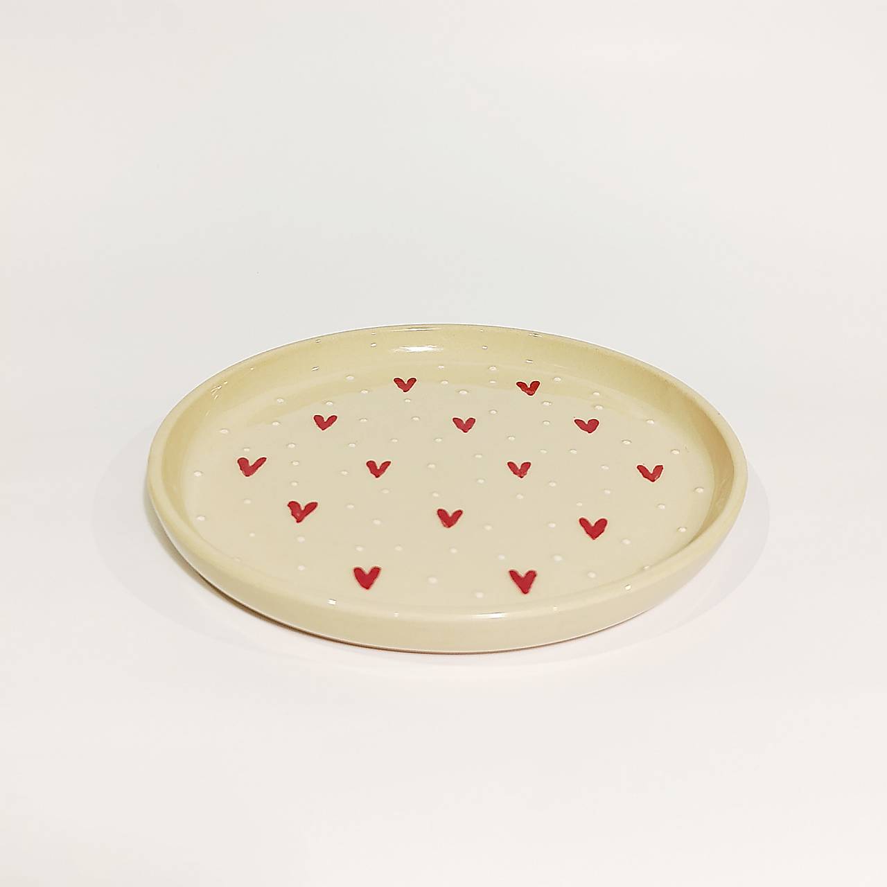 Tanier srdiečkový s bodkami