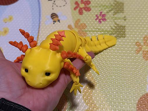 Axolotl – ohybná figúrka v rôznych farebných variantoch