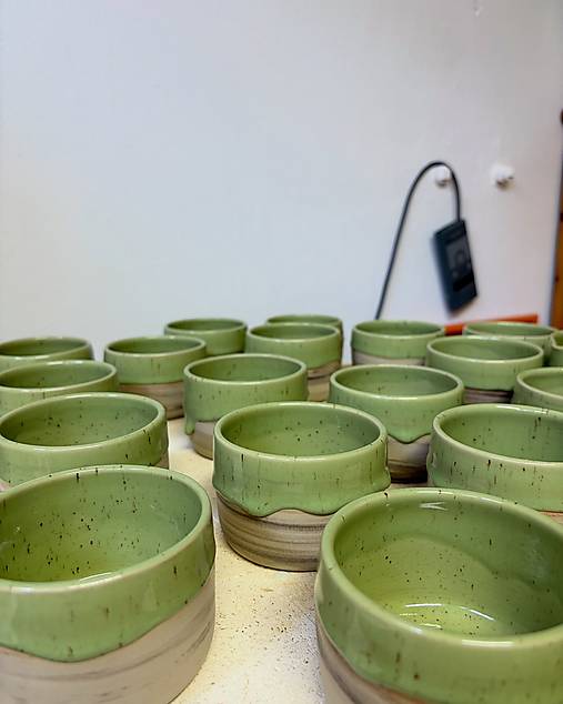 Marble keramický hrnček zelený