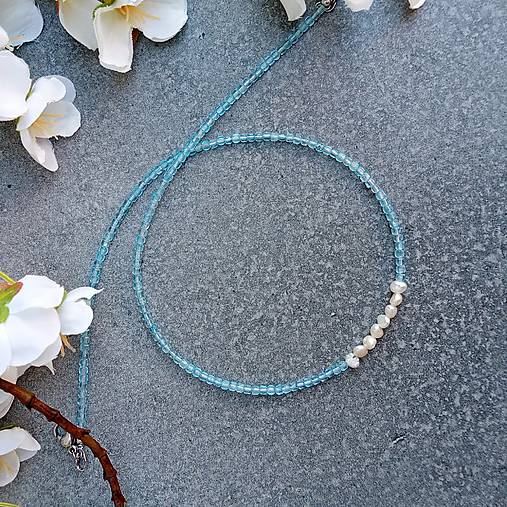 Náhrdelníky - Akvamarín s perlami choker - 18041948_