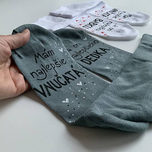 Maľované ponožky pre najlepšiu BABKU/najlepšieho DEDKA, ktorá má najlepšie vnúčatká (sivé pre dedka)