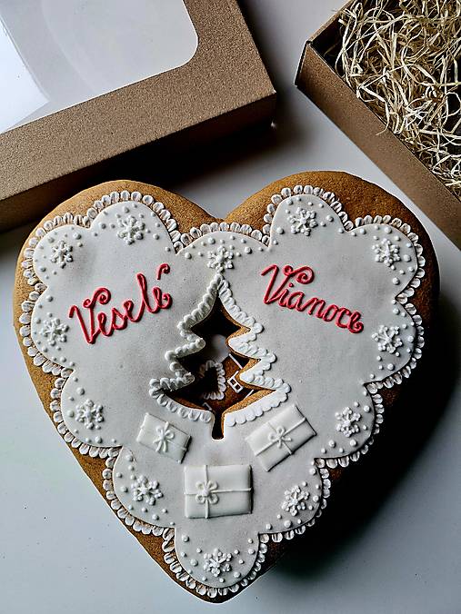 Dekorácie - Medovníková vianočná kazeta v tvare srdca - 18040682_