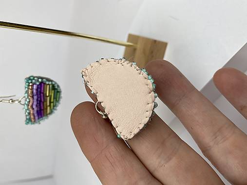 Náušnice vyšívané korálkové