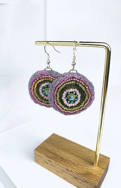 Náušnice vyšívané  kulaté korálkové