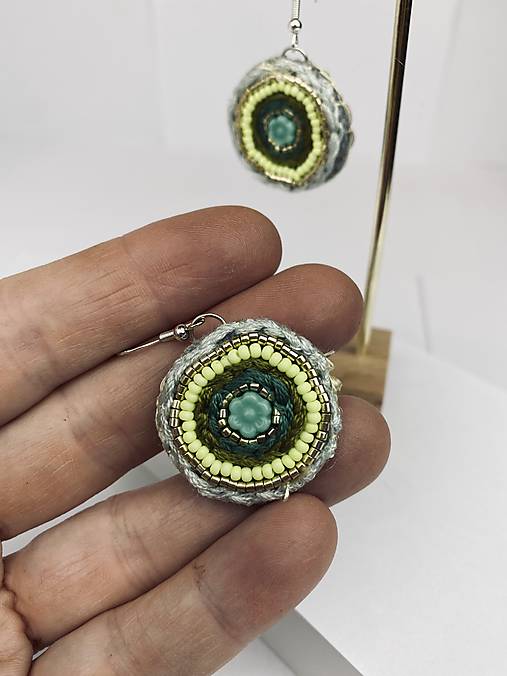 Náušnice vyšívané  kulaté korálkové