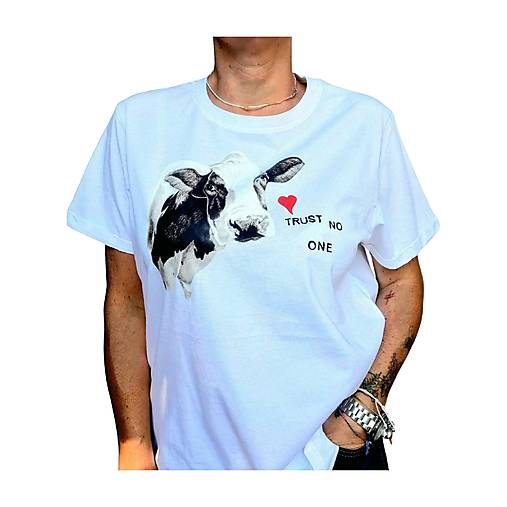 Tričko " Nikomu nevěřit " 2