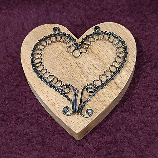 Iné - Drôtovaný vešiak na kľúče - 18041809_