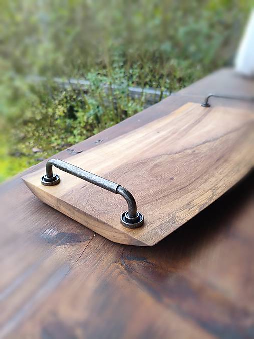 Servírovací podnos