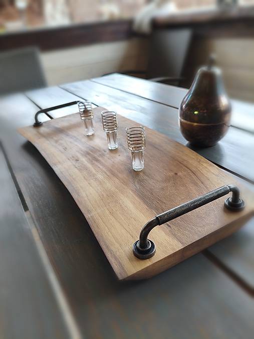 Servírovací podnos