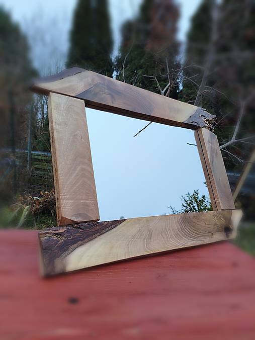 Zrkadlo drevené
