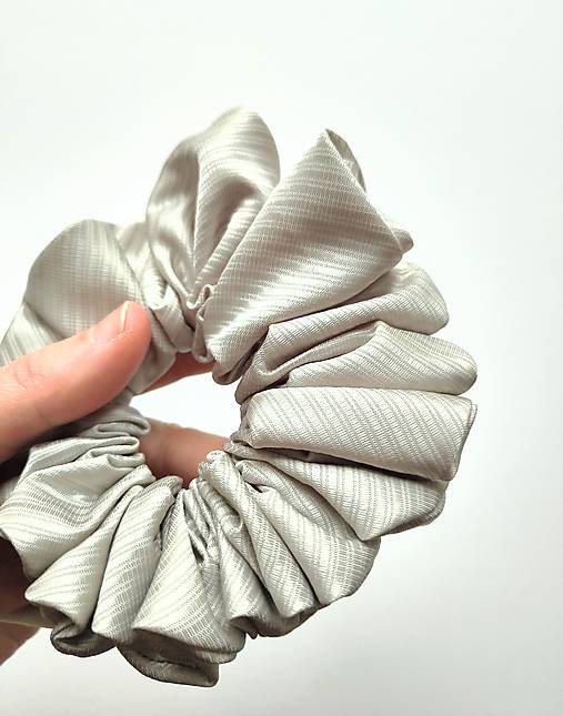 Basic MAXI scrunchie (Bledozelená)